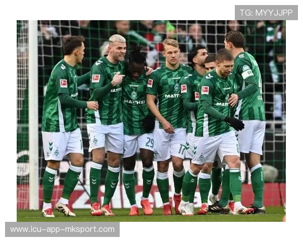 不莱梅通过交叉跑动制造连续裂缝,攻守一体制胜之道 不莱梅通过交叉跑动制造连续裂缝,攻守一体制胜之道